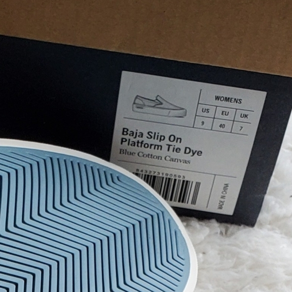 SeaVees Baja blue tie-dye platform slip-ons - Picture 7 of 8